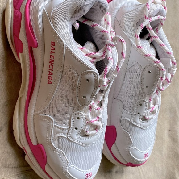 Balenciaga Triple S - Picture 1 of 4